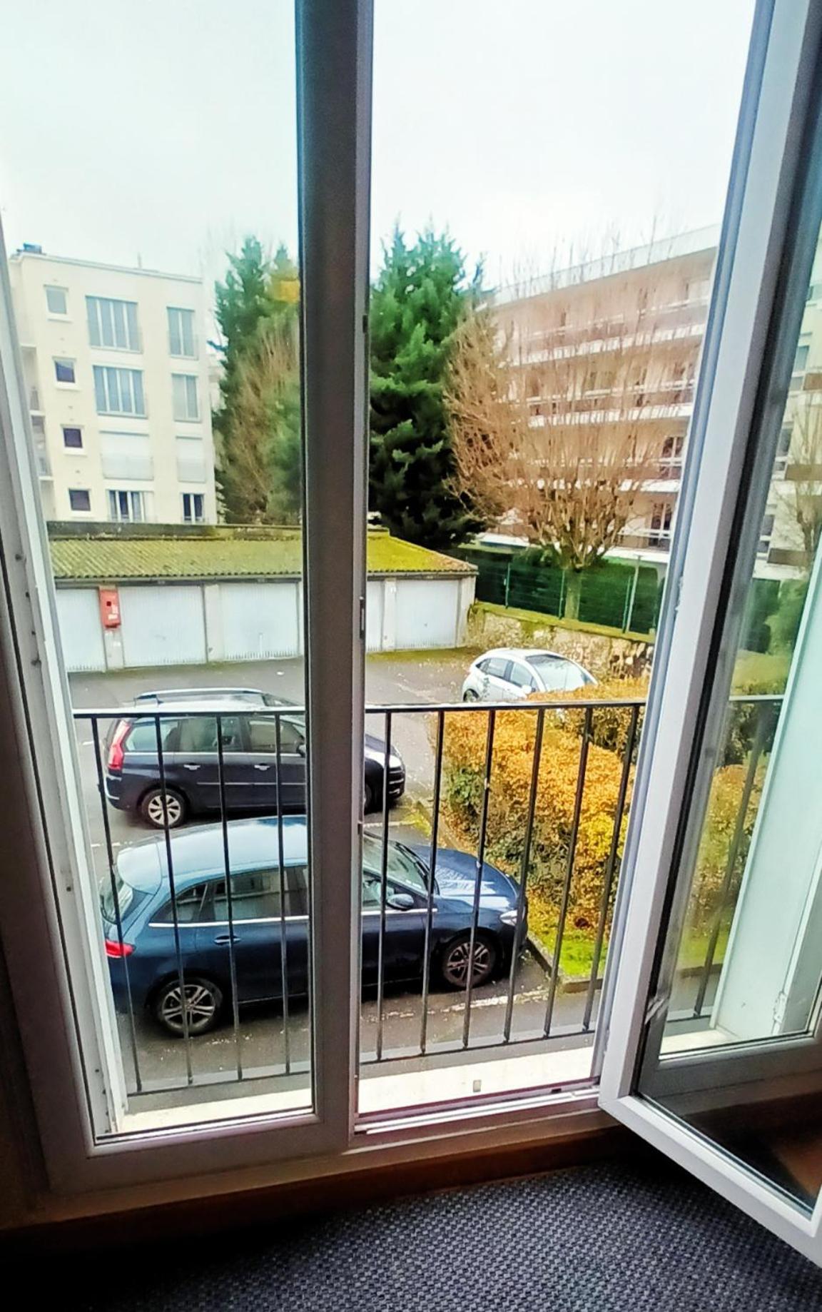 Appart A Versailles, 2 A 4 Pers, Avec Parking Exterior foto